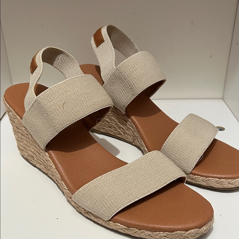 Tommy Bahama Cream Canvas Espadrille Wedge Sandals